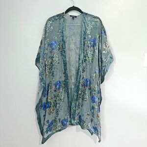 Torrid Floral Velvet Burnout Kimono Cardigan Cover Up Ruana Women's Size 1/2